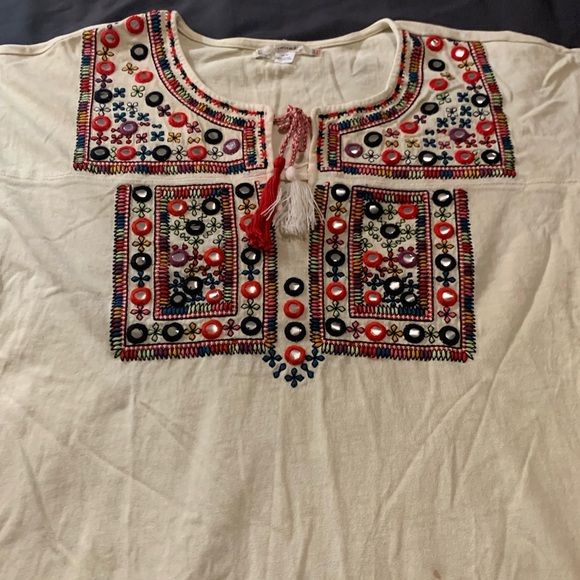 Kimchi Blue tunic Cream Top with Red and Black Embroidery - Picture 5 of 9